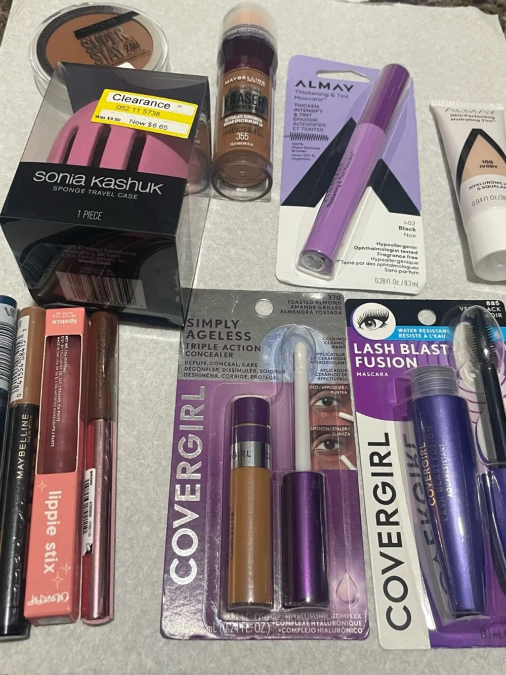 Makeup bundle - Picture 3 of 3